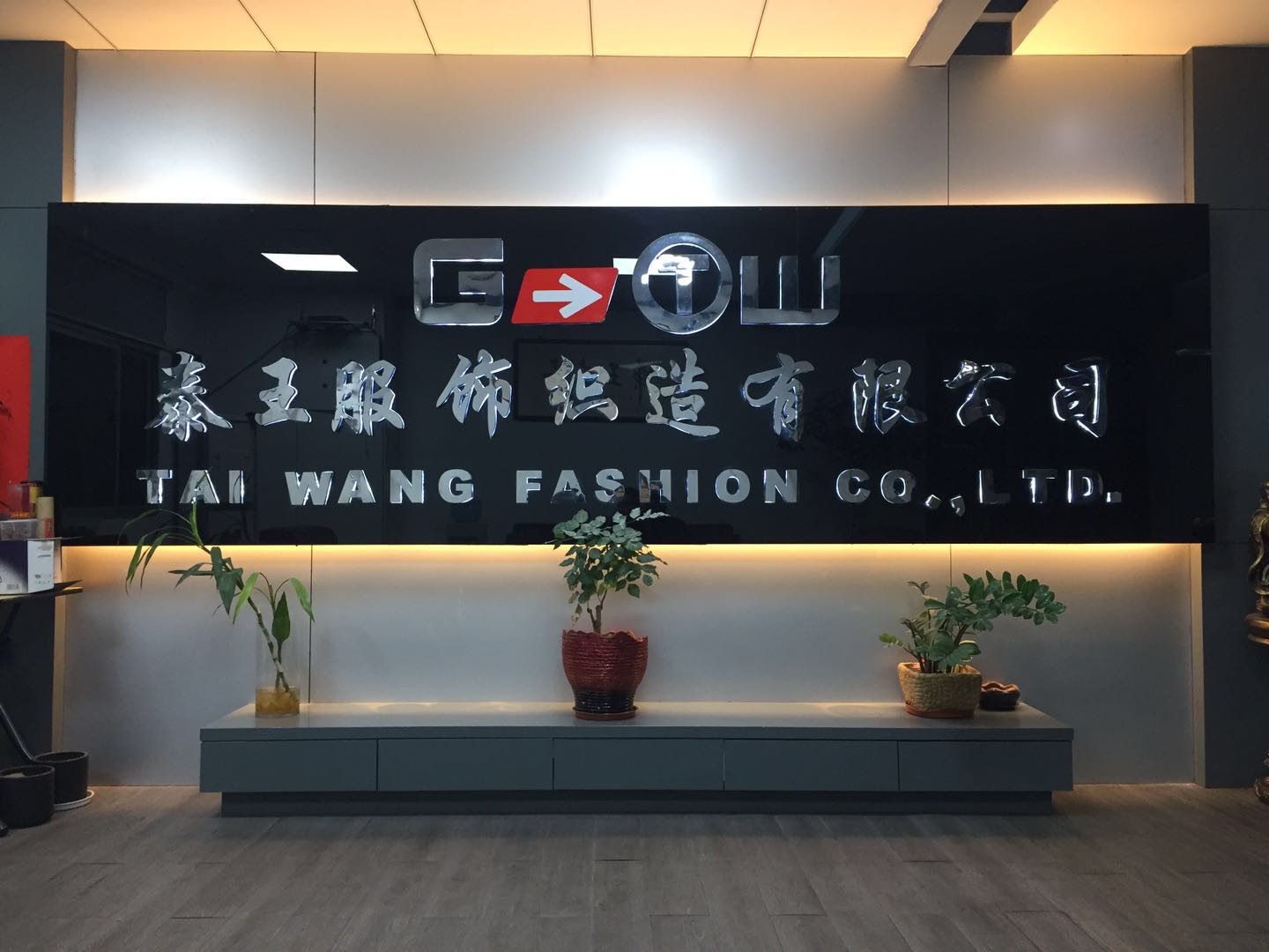 TAIWANG FASHION CO.,LTD
